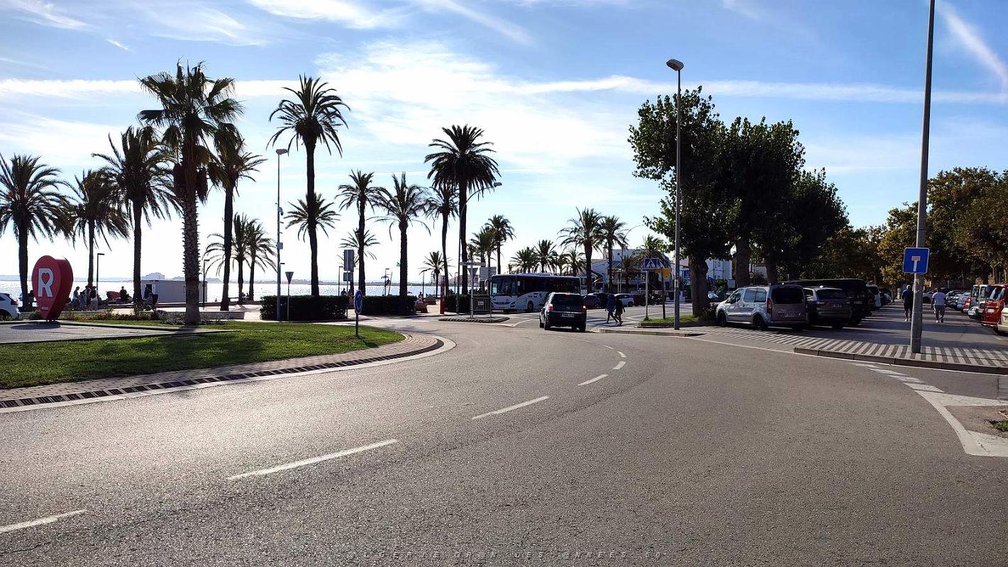 86 - Rosas - Paseo Maritime et Plage Nova.jpg